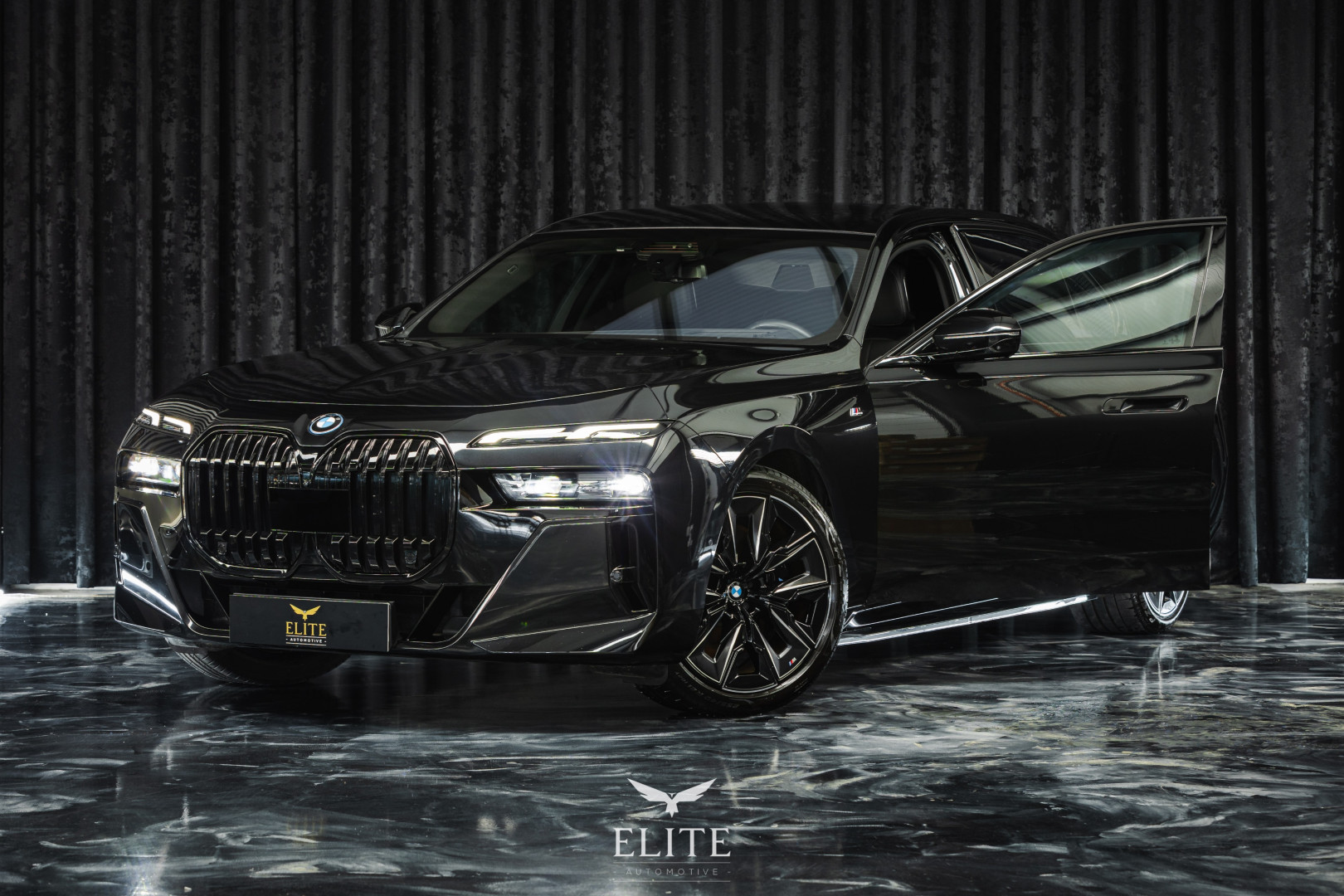 BMW i7 eDrive50 Pack Desportivo M Pro